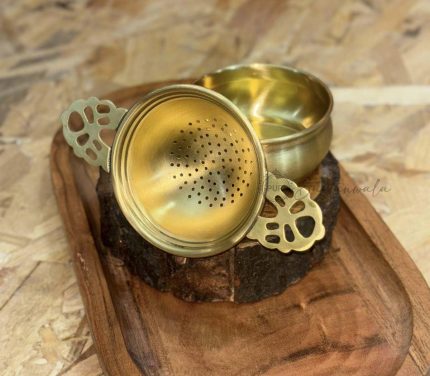 brass-tea-strainer-lifestyle-kitchen