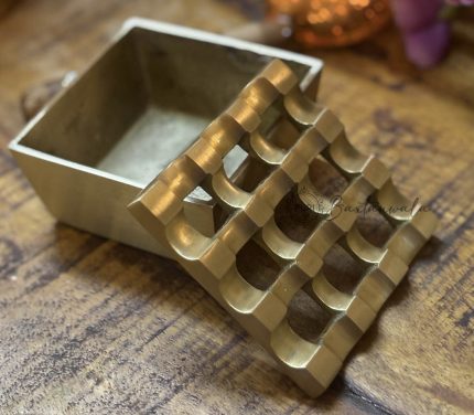 Matt Finish Brass Cigar Ashtray – 9 Grid Windproof Tabletop